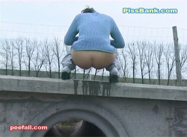 Young Pissing Beauty - 09