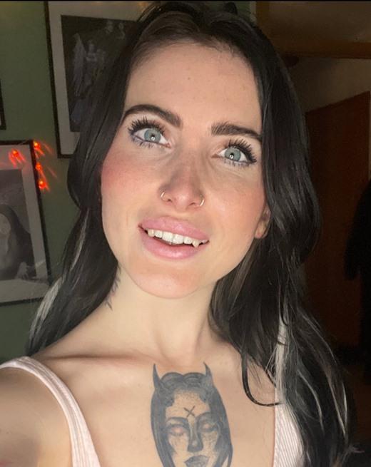 [OnlyFans.com] Lou Nesbit Collection - Pack