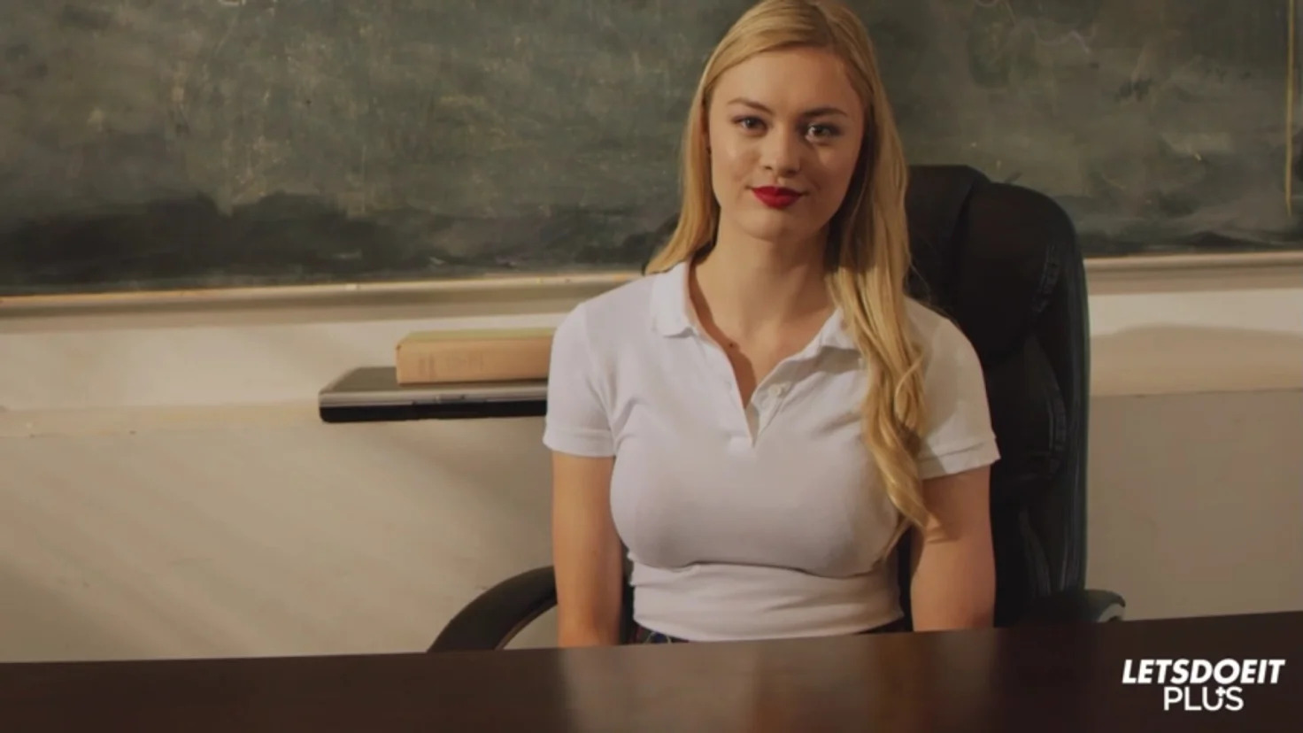 LetsDoeIt Plus - Amber Moore [720p]