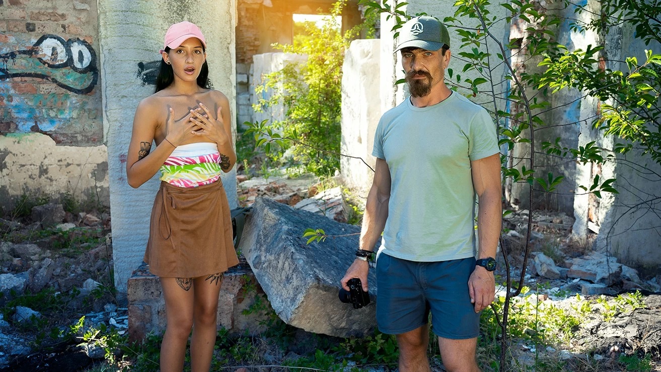 Hunt 4K - Eva Tender [1080p]