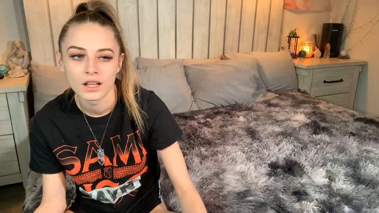 Kyler Quinn - Just Chatting And Watching Wrestling - 720p