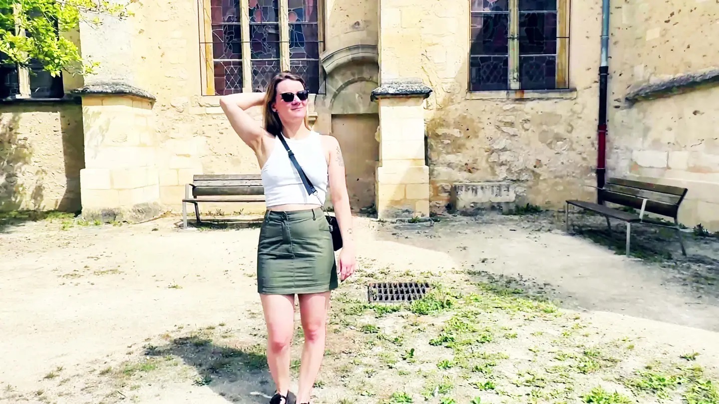 Jacquie Et Michel TV - Cat In Mini [1080p]