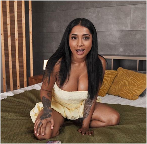 Yasmina Khan - Accidentally Sending Nudes FullHD 1080p/HD 720p