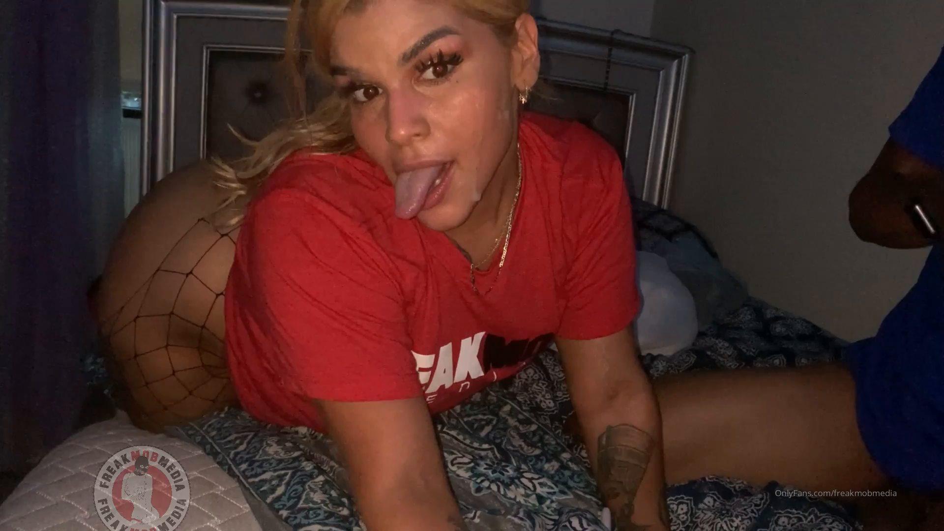 Phoenix Starr - Running A Train On Her - 1080p