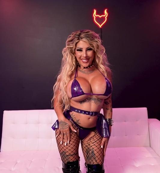 Kitana Montana - Busty Diva Kitana Montana Swallows Cum After Hot Fuck FullHD 1080p
