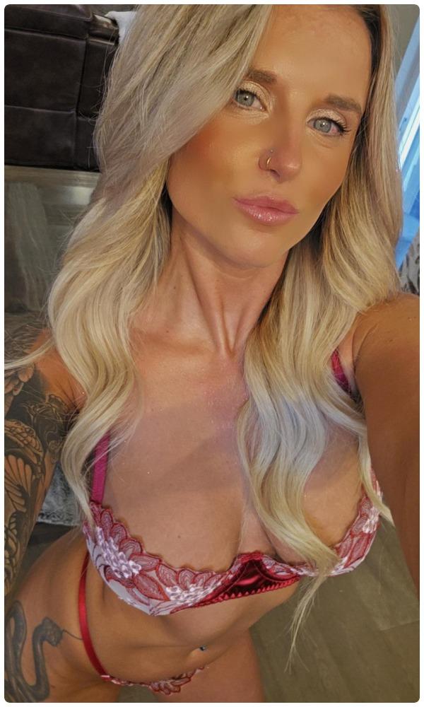 [OnlyFans.com] Anastasia Shades (@shadesofanastasia) - MegaPack