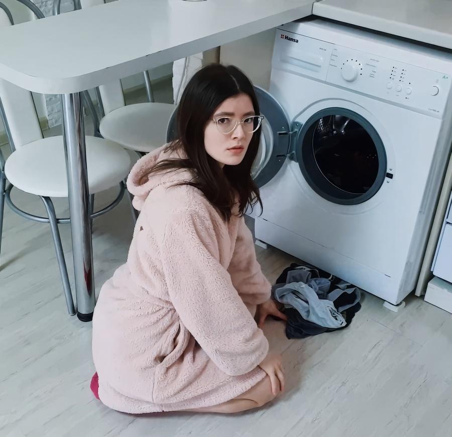 Webtolove - My Girlfriend Was Not Stuck In The Washing Machine And Caught Me When i Wanted To Fuck Her Pussy UltraHD/4K 2160p
