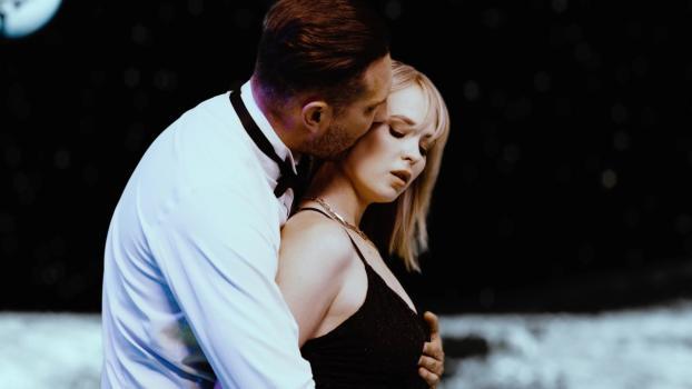 Lilly Bell - Cheaters Chapter 3 - Waltzing On The Moon FullHD 1080p/HD 720p