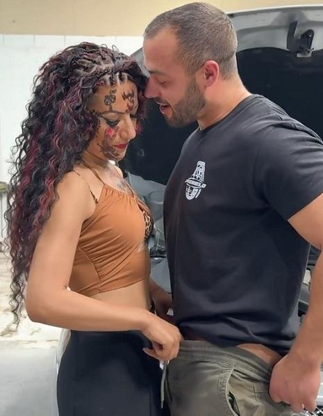 Mélissa d'Amsterdam - Melissa, Sodomized In A Garage! FullHD 1080p/HD 720p