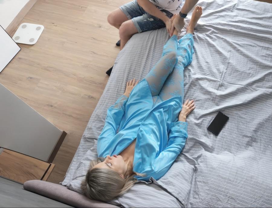 Letty Black - Stepmom Seduces Her Stepson With Her Feet And Rides Him Hard FullHD 1080p