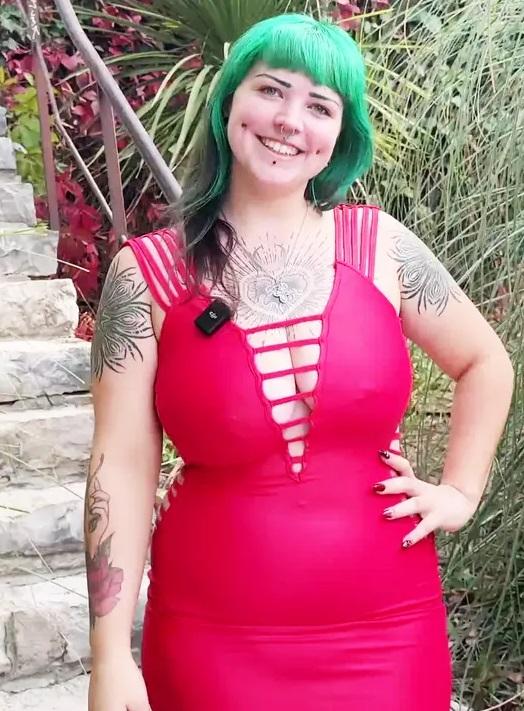 Lilith de Toulon - 20-Year-Old Lilith Loves Letting Go With Two Cocks! FullHD 1080p