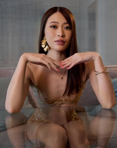 Momo Sakura - Petite Cutie Gets A BBC Workout 4K 2160p/FullHD 1080p/HD 720p