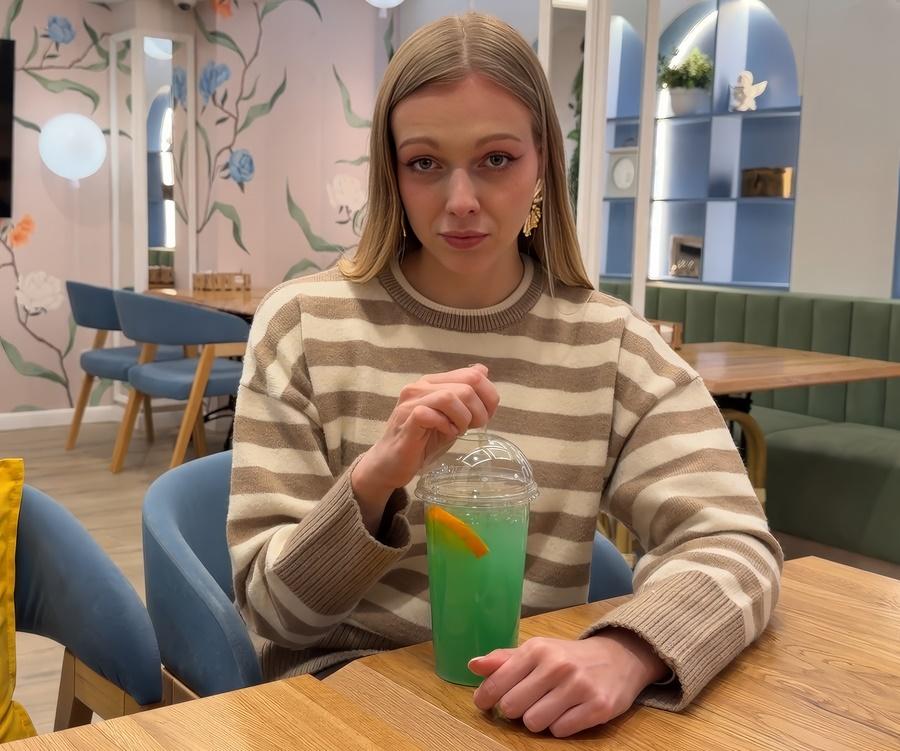 Arisha Mills - A Tinder Date Ended In Sex In A Public Toilet FullHD 1080p