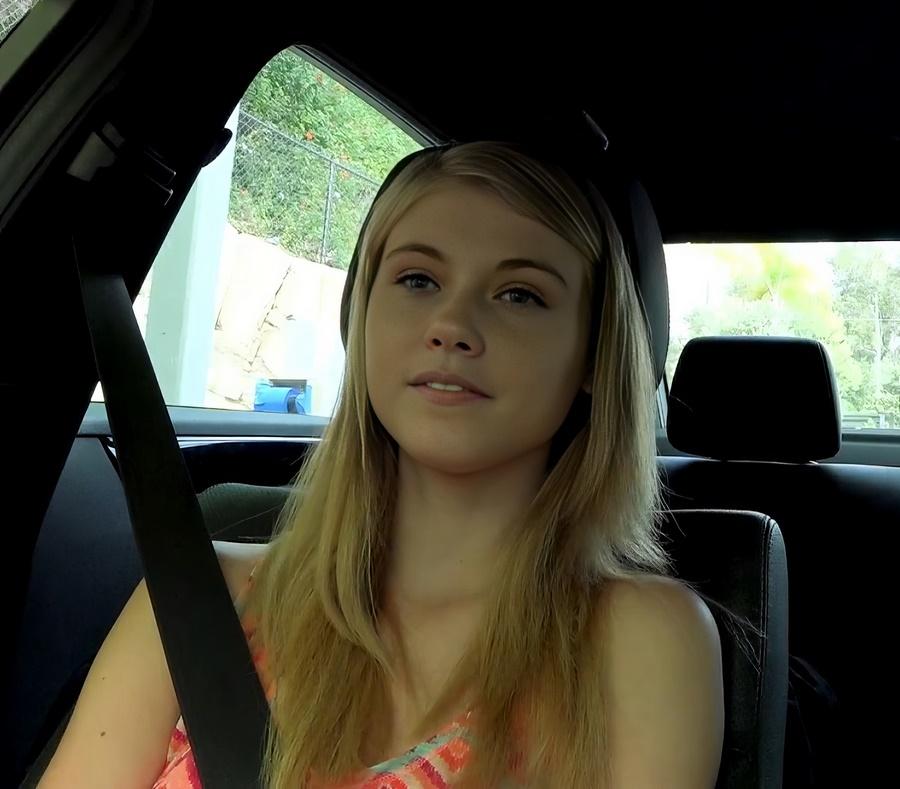 Hannah Hays - Gives Road Head In The Car Wash Before Hotel Sex FullHD 1080p