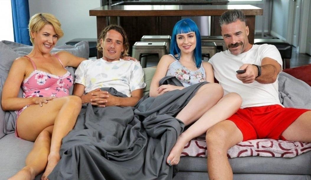 Jewelz Blu & Kit Mercer - Daddy Gives Gold Stars 1080p