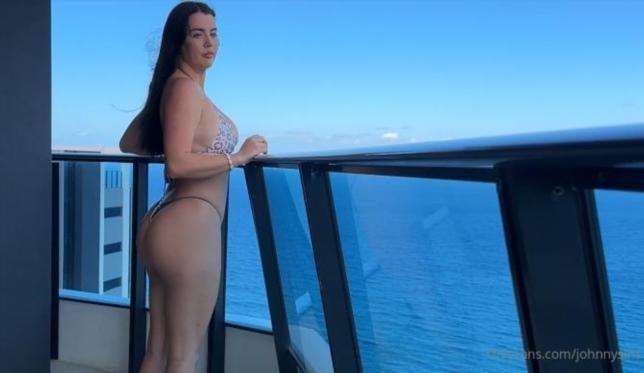 Sami Hayes, Johnny Sins - BRAND NEW TINDER HOOKUP and BALCONY FUCK FullHD 1080p