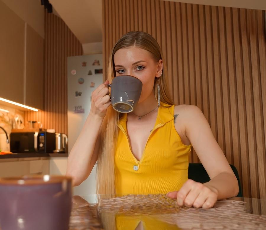 Dolly Rud - Your Stepsis Blows Better Than Any Fucking Hooker And I'm About To Prove It To You Right Now FullHD 1080p