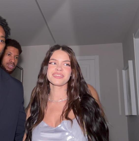 Rossa Vaxx - This bitch asked the three of us to cum inside her pussy. FullHD 1080p/HD 720p