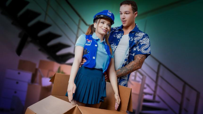 Selina Imai - “Why Did You Order a Sex Doll That Looks Like Me?!” Little Mailwoman Gets a Big Package FullHD 1080p/HD 720p
