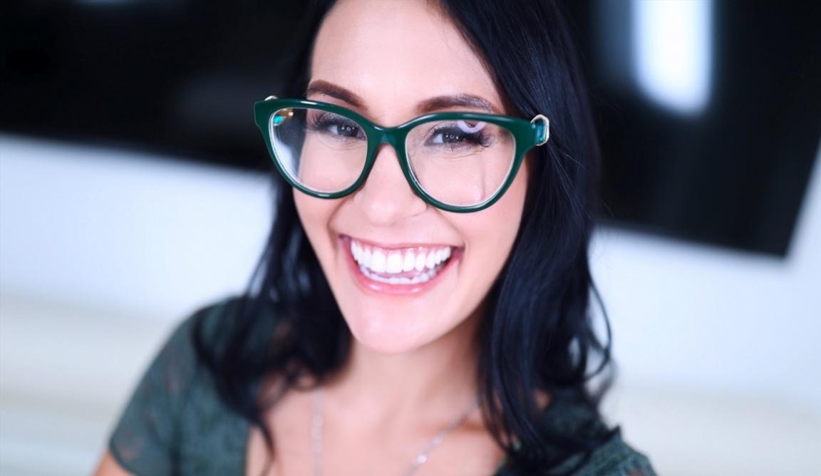 Jade Greene - Amateur Allure Welcomes Jade Greene, Petite Brunette Loves to Give Head and Swallow Hot Loads FullHD 1080p