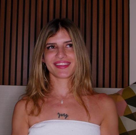 Miss Gray, Serena Gomes - Serena Gomes takes on 6 huge cocks that fuck her in every hole at the same time FullHD 1080p/HD 720p