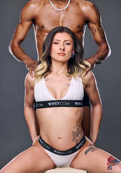 Lola Riley - Lola And Devon Hotwife Gets Stretched Out By Massive Cock 4K 2160p/FullHD 1080p/HD 720p