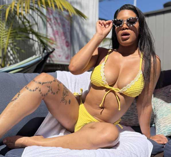 Maya Farrell - Sexy Maya Farrell wants her boyfriend's son's Big Black Cock 4K 2160p/FullHD 1080p