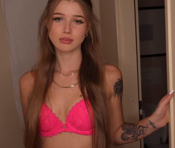 Olivia Sparkle - Horny Stepsister Fucked Hard Before Bed 4K 2160p/FullHD 1080p