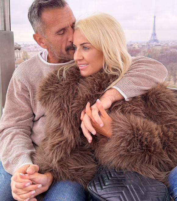 Sienna Day - French Connection: Sienna Day’s Ass Conquered By Manuel Ferrara In Paris FullHD 1080p