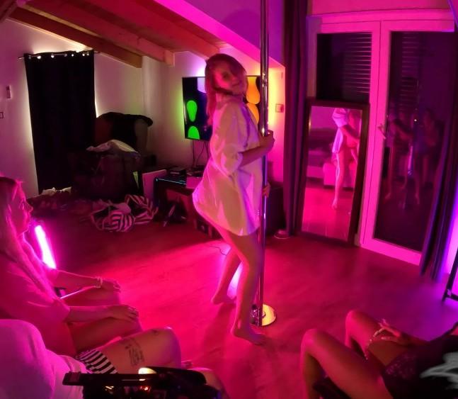 Abbie Storm, Eyla Moore, Rosalinda, Vanessa Klein - 4way Striptease Dancing Models On Vacation Together In Croatia FullHD 1080p