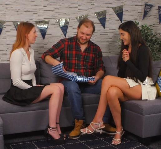 Charlotte Red, Rhiannon Ryder - Unexpected Present FullHD 1080p