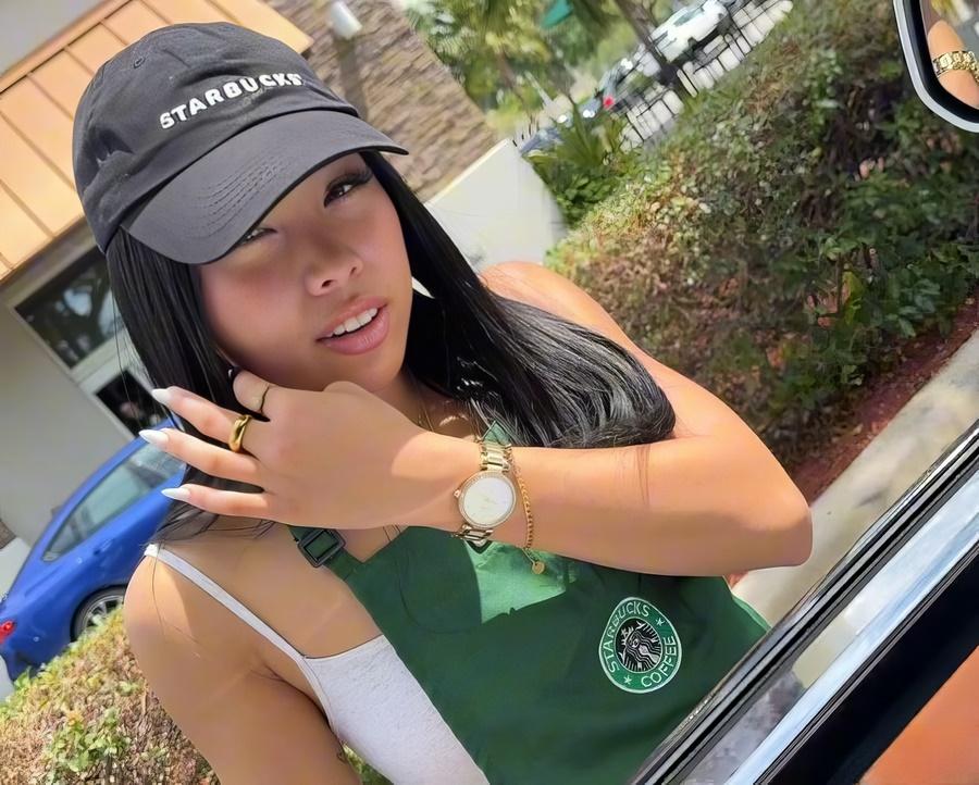 Vivienne Vo - Cute Starbucks Girl Gets Fucked During Her Shift In My Rolls Royce HD 720p