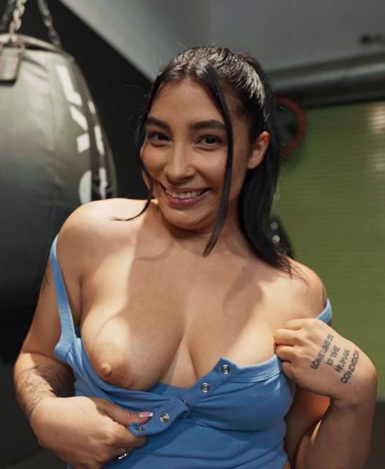 Ana Khalifa - A Good Hard Workout FullHD 1080p/HD 720p