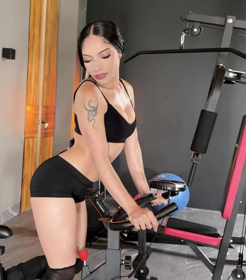 Sofia Ross - Fitness model Sofia Ross's ass being destroyed by Lancelot's huge black cock FullHD 1080p/HD 720p