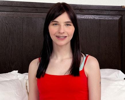 Aurora - Yes Daddy FullHD 1080p